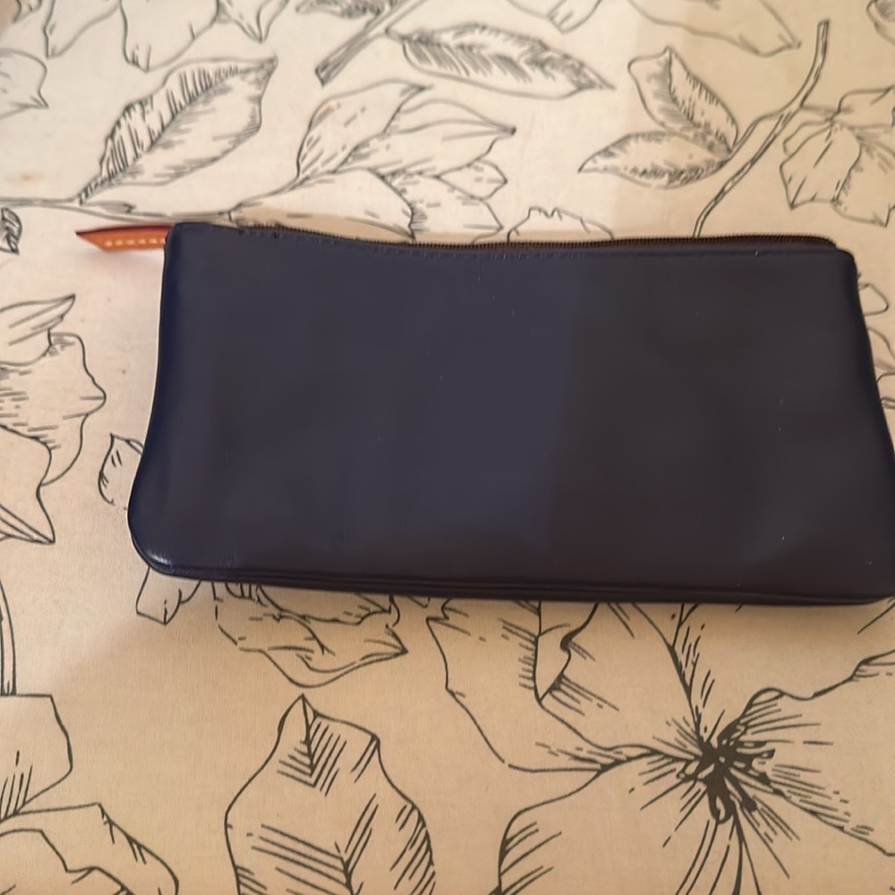 Handbag - Picture 8 of 11